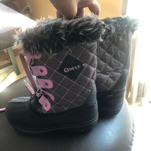 Quest Thinsulate Girls Snow Boot